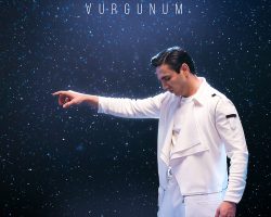 Özbek star Aziz Yuldashev’den yeni şarkı “Vurgunum “