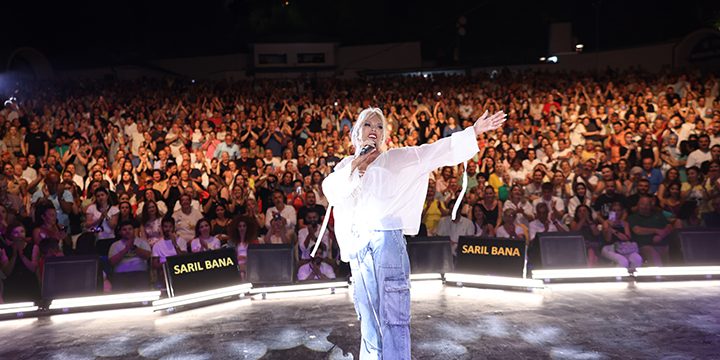 Bursa’da Süperstar Ajda Pekkan izdihamı yaşandı!