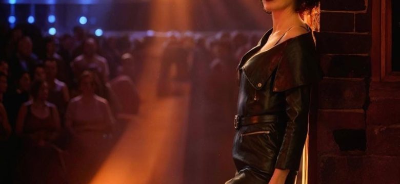 Toplum Baskısı mı? Spiritüellik mi? Kahkahayla Gelen Farkındalık: “EFSANE”