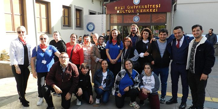 GEL-ÇEK KAFE Projesiyle Otizmli Bireyler Hayatın İçinde!
