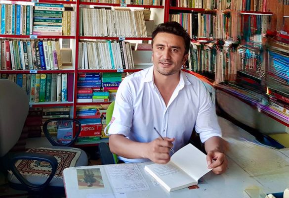 ROEN MEDREO: Gerçek yazar cesur olmalı