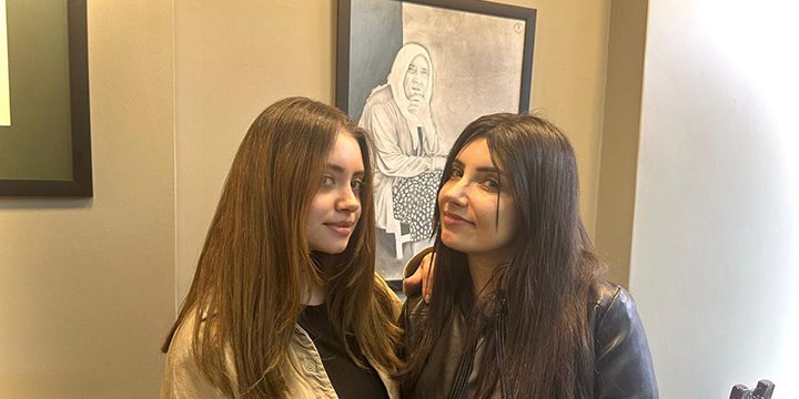 Sanatın Nesilden Nesile Aktarılan Yolculuğu: Anne-Kızdan ortak sergi “KÖKLER”