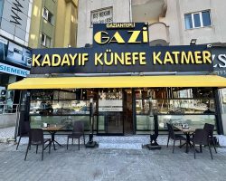 Çorlu’da Bir Şey Eksik!” dediler… İki Kuzenin Hayali, Gazi Künefe Baklava ile Gerçek Oldu: Tatlının Kalbi Artık Trakya’da Atıyor!
