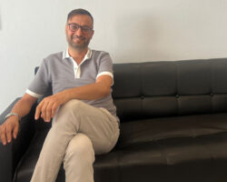 Güroymak’a Yeni Bir Gülüş: “Güven Yüksel Güven Diş Kliniği”