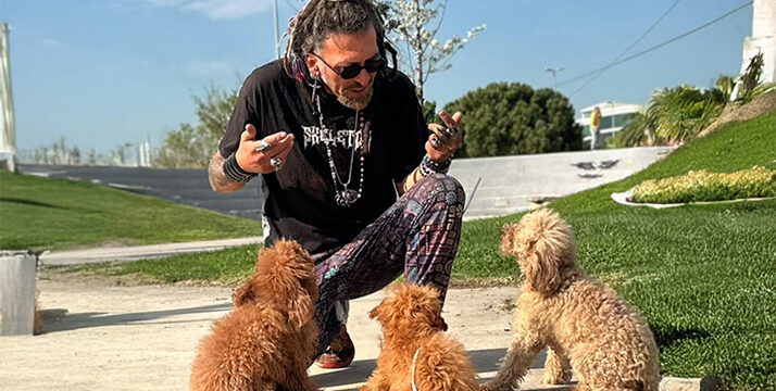 Sait Emre Güneş: Dünyada Empati Odaklı Yeni Bir Köpek Eğitimi Sistemini Entegre Eden Sürrealist Dahi