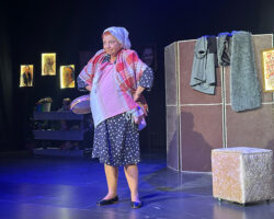 Bir kahkahanın ardındaki gözyaşı “Adile Naşit” oyunu muhteşem bir prömiyer ile seyircisiyle buluştu…