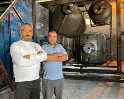 Çolak Plastik – Hatay Reyhanlı’dan Türkiye’ye Güvenle Taşınan Kalite: Her Damlasında Emeğin İzi Var