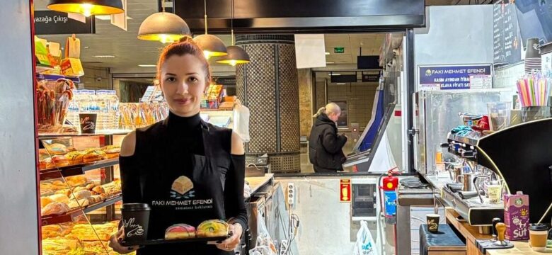 Mimari Projesini Çizdiği Şubede Tezgâhın Başına Geçti