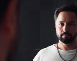 Kemal Alıç “Tövbeler Olsun” adlı şarkısıyla müzikal yolculuğuna hız kesmeden devam ediyor!