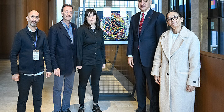 AKM’de Büyük İlgi Gören Sergi: “Renklerin Sessiz Dili: Sanat İyileştirir”