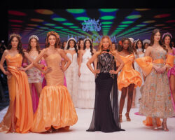 Özge Ulusoy ve Ceren Arslan’lı muhteşem defilede görsel şölen