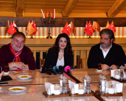 Esra Öztürk’ten özel buluşma