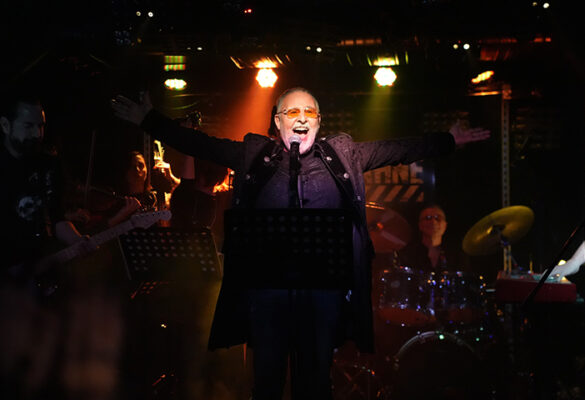 Kemal Başar sahnesi ve şarkılarıyla coşturdu