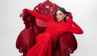 Kurgu yok, rol yok: Sera Tübek ‘Virgül’ klibini tek seferde çekti