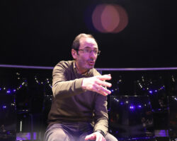 Yönetmen Nihat Alptekin’in Ödüllü Oyunları Avrupa’dan Kuzey Kıbrıs’a Uzanıyor