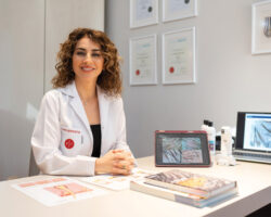 Saç Kökleri Gece Yenilenir: Saç Serumu Kullanmak Neden Önemlidir? Evrim Bayraktar Anlatıyor