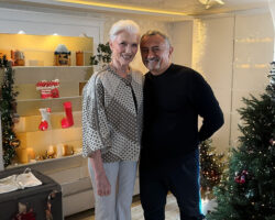 Türk saç tasarımı dünya sahnesinde; Sabit Akkaya, Maye Musk’ın saçlarına imza attı